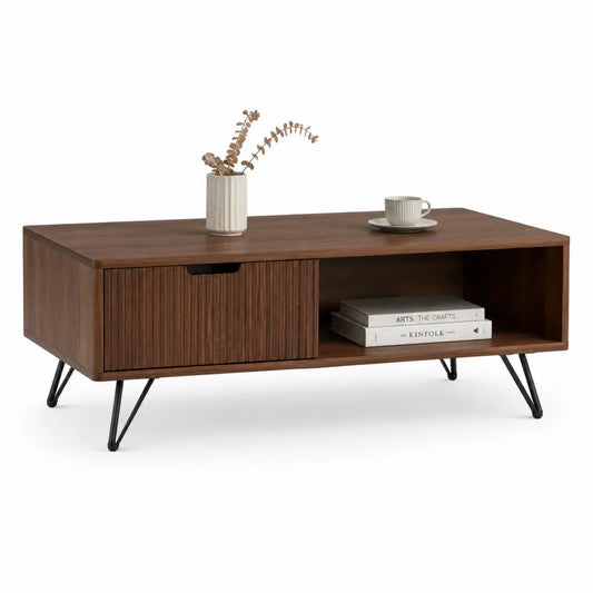 Table basse rectangulaire en bois décor noyer avec tiroir façade striée niche ouverte et pieds métal noir 120 cm x 60 cm x 45 cm